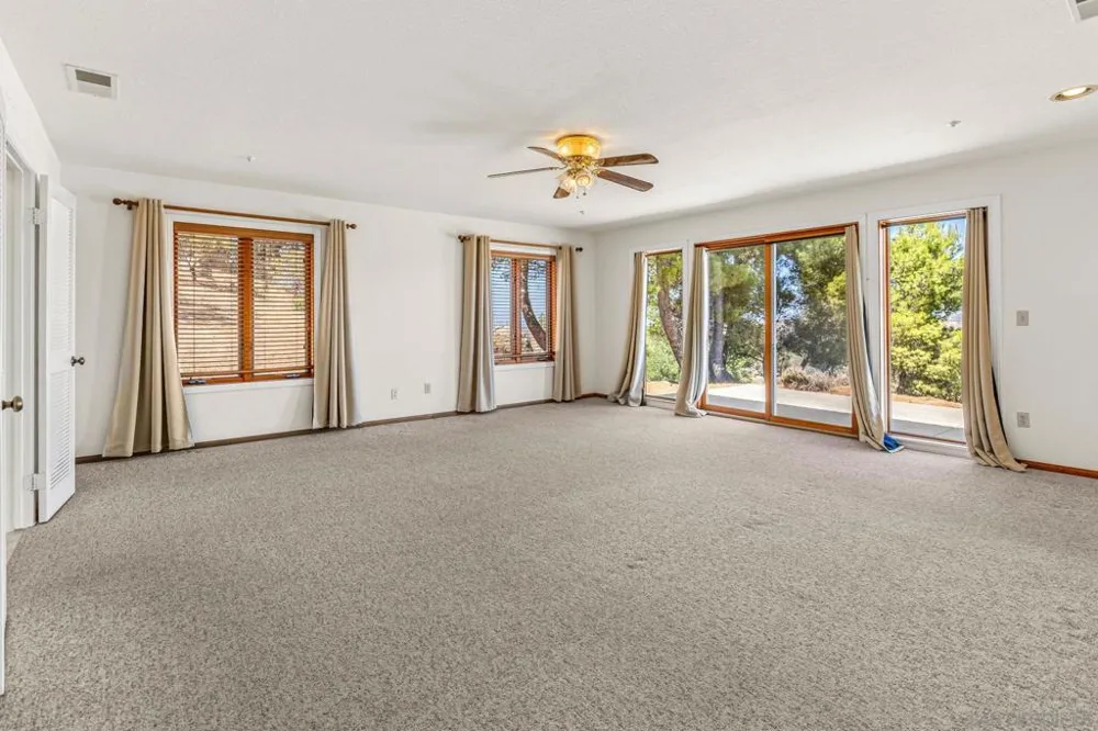 25090 Oakana Ramona, CA 92065