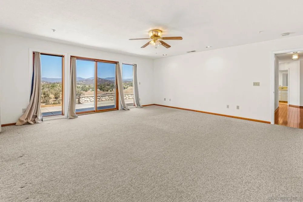 25090 Oakana Ramona, CA 92065