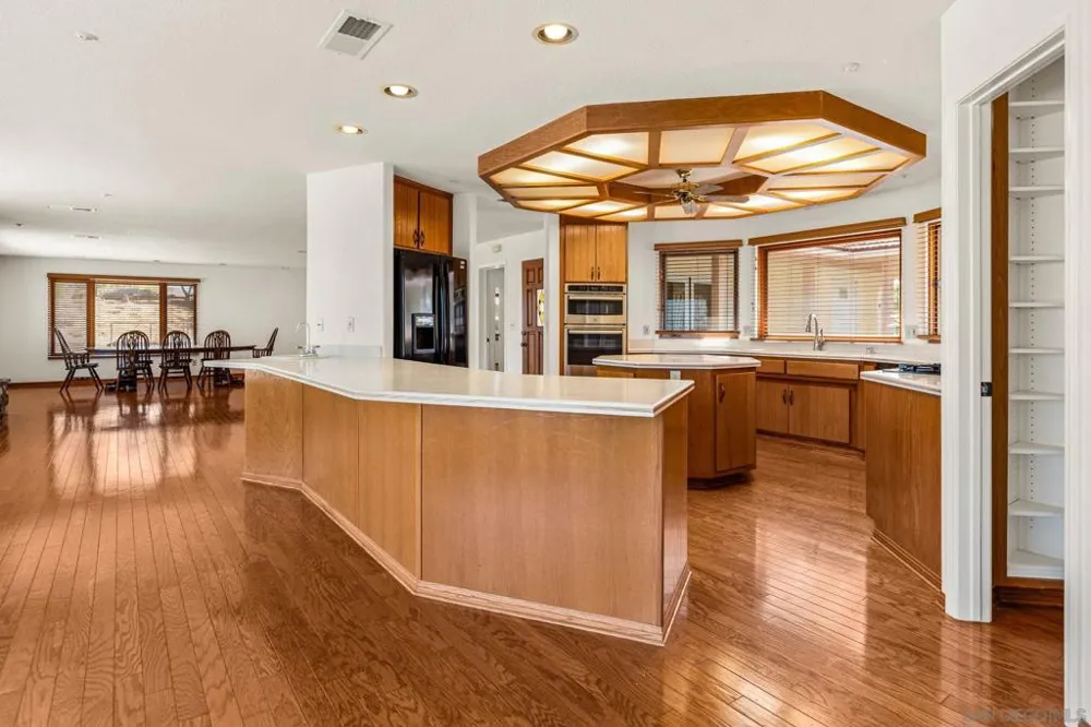 25090 Oakana Ramona, CA 92065