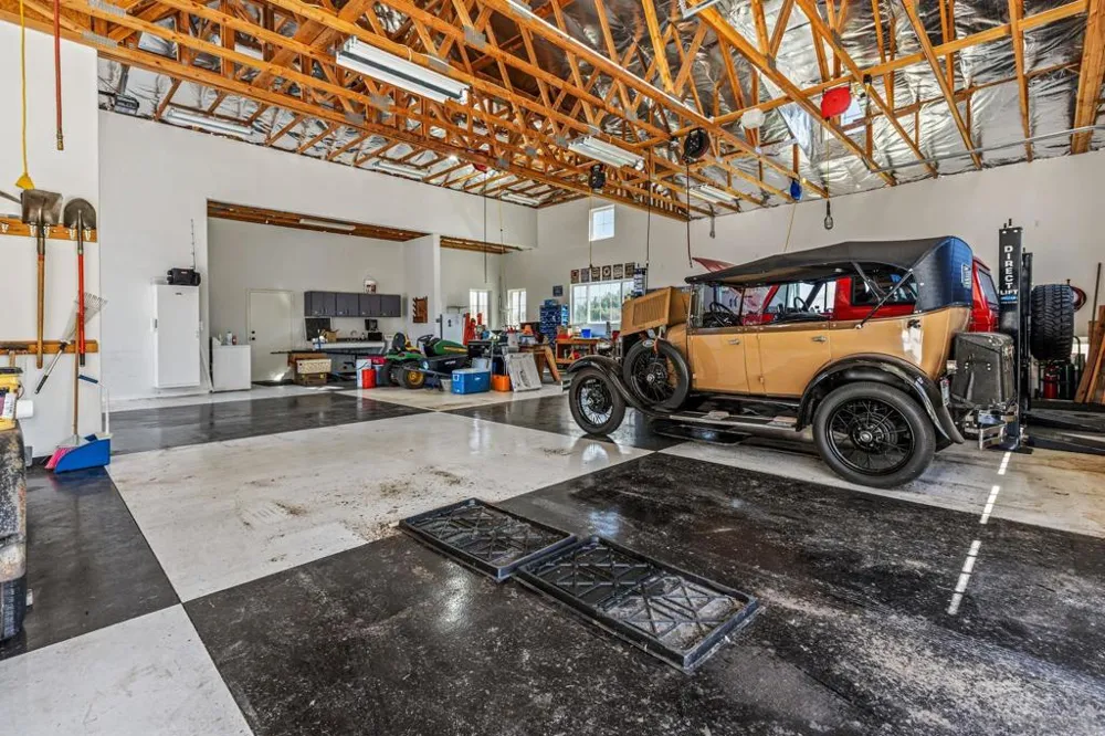 25090 Oakana Ramona, CA 92065