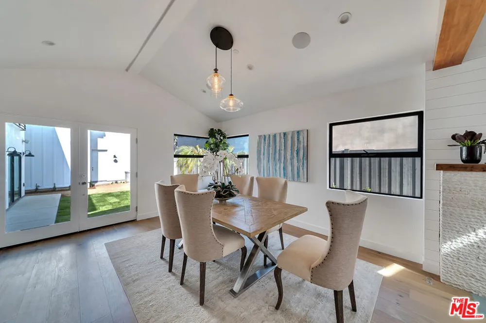 2415 Cloverfield Boulevard #A Santa Monica, CA 90405