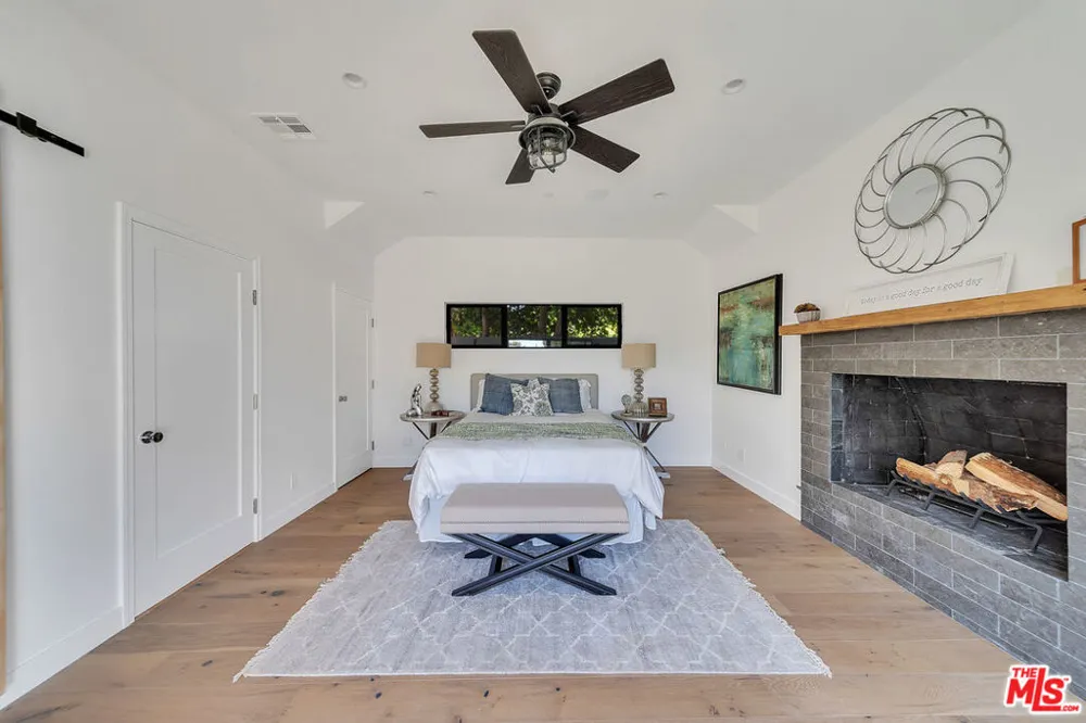 2415 Cloverfield Boulevard #A Santa Monica, CA 90405