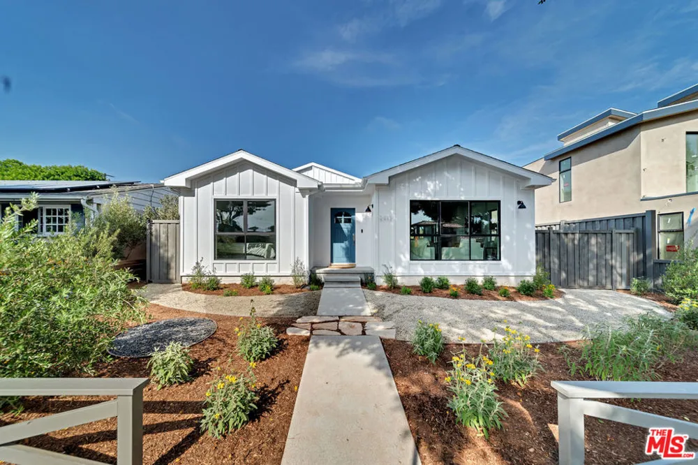 2415 Cloverfield Boulevard #A Santa Monica, CA 90405