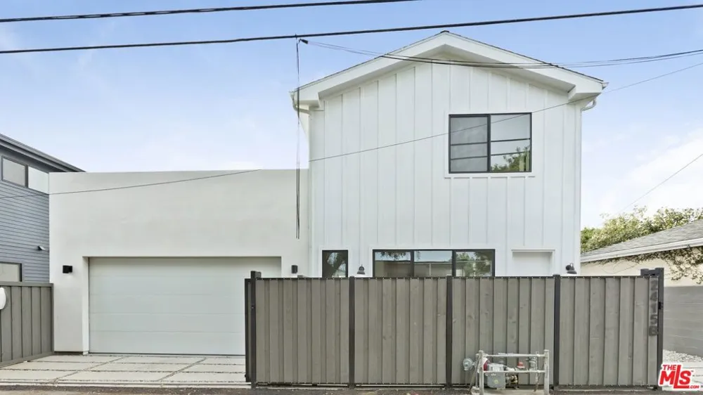 2415 Cloverfield Boulevard #A Santa Monica, CA 90405