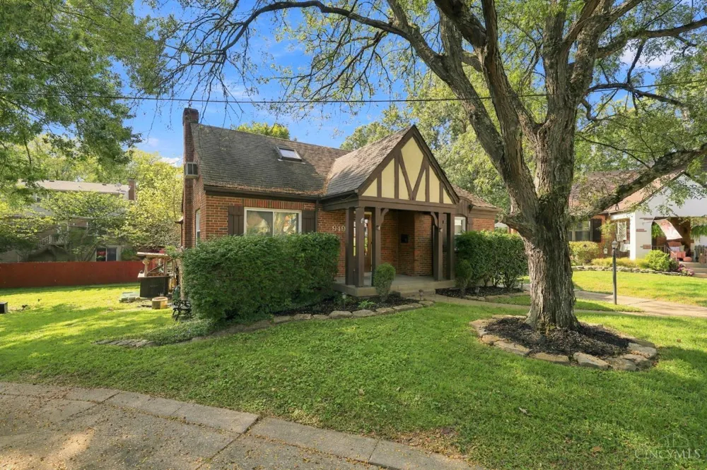 949 Winsray Court Springfield, OH 45224
