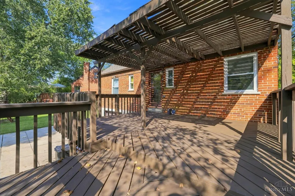 949 Winsray Court Springfield, OH 45224