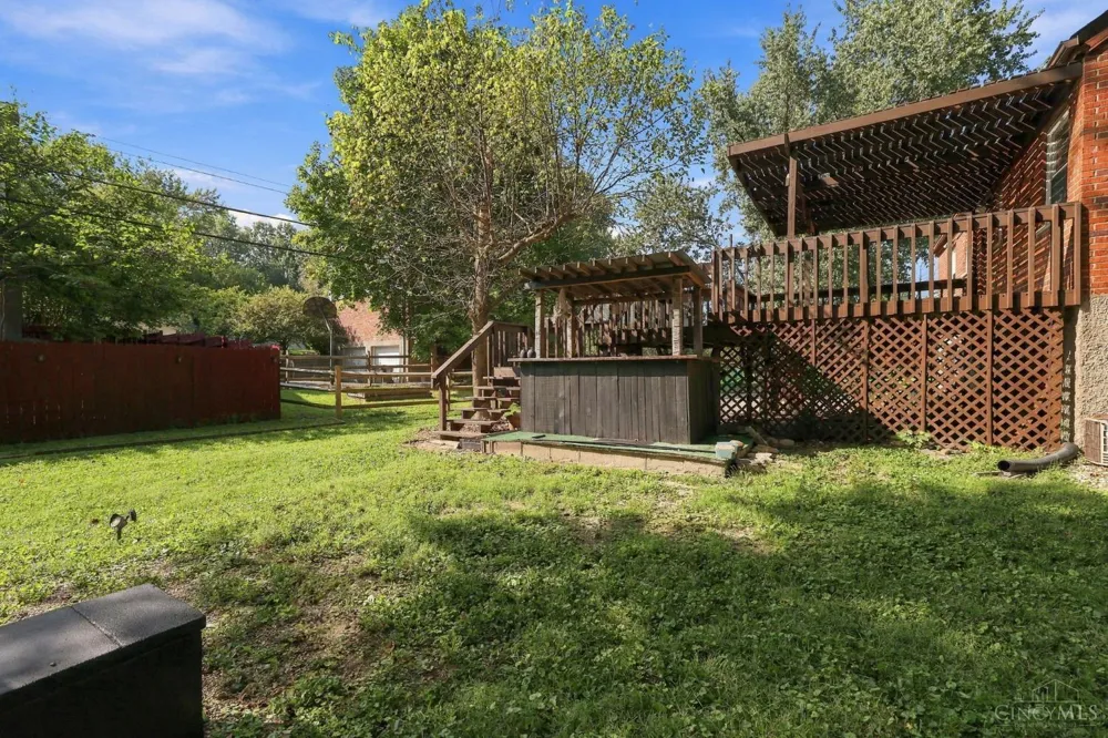 949 Winsray Court Springfield, OH 45224