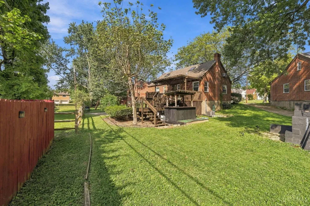 949 Winsray Court Springfield, OH 45224