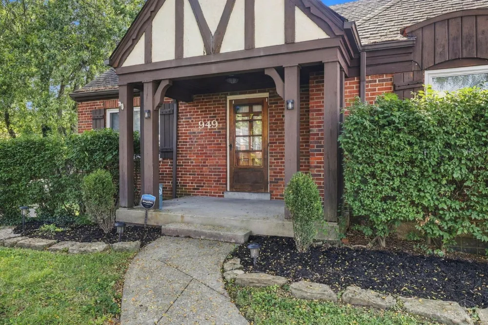 949 Winsray Court Springfield, OH 45224