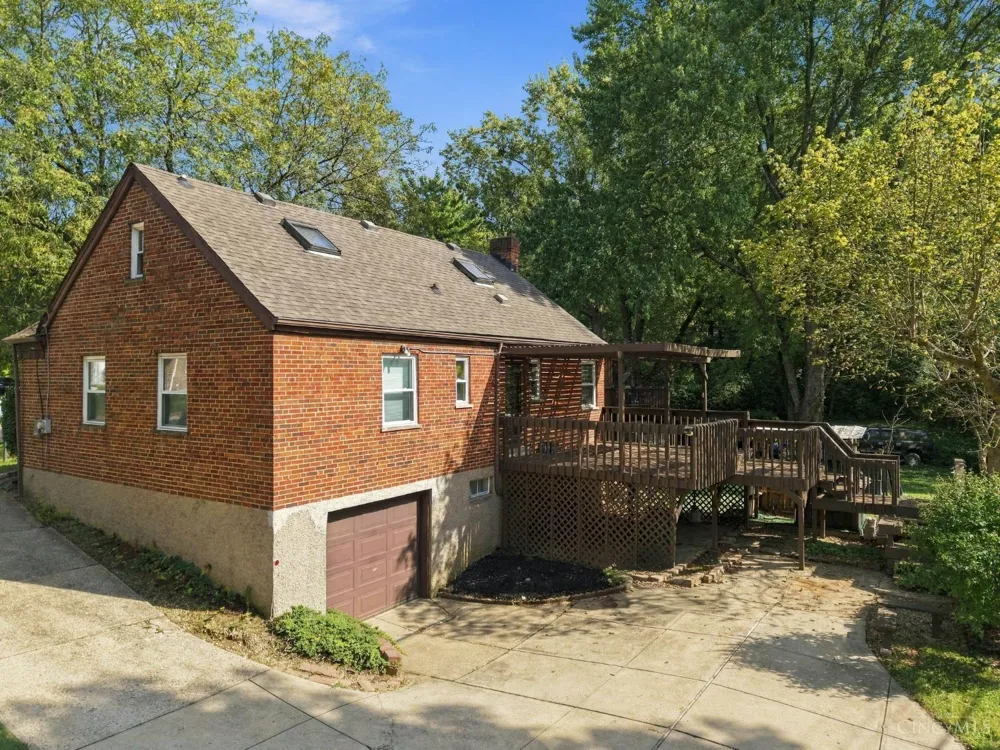 949 Winsray Court Springfield, OH 45224