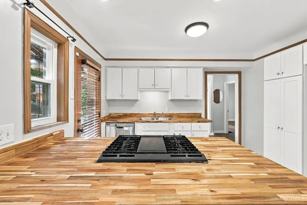 949 Winsray Court Springfield, OH 45224