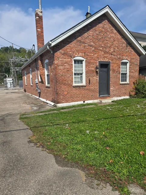 209 Foundry Avenue