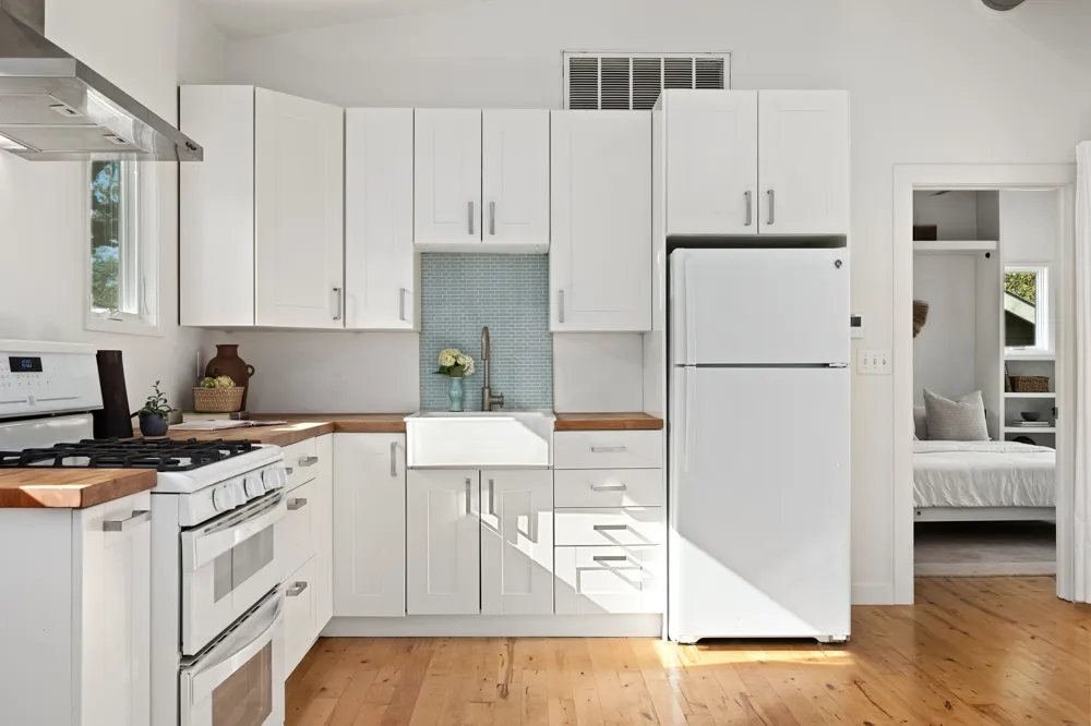 2300 Rae Dell Avenue Austin, TX 78704