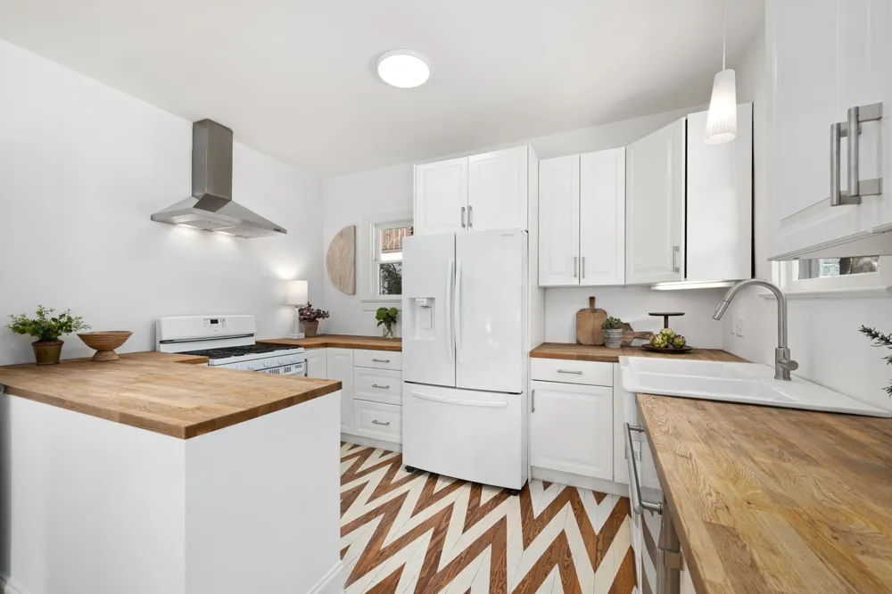 2300 Rae Dell Avenue Austin, TX 78704