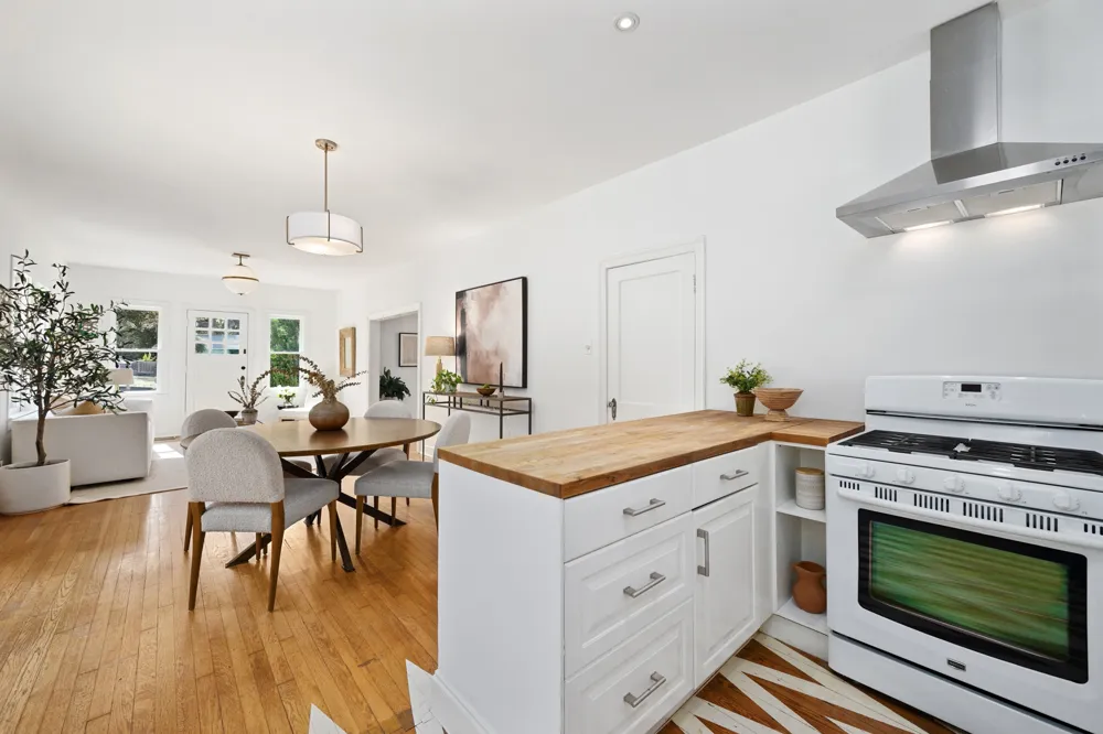 2300 Rae Dell Avenue Austin, TX 78704