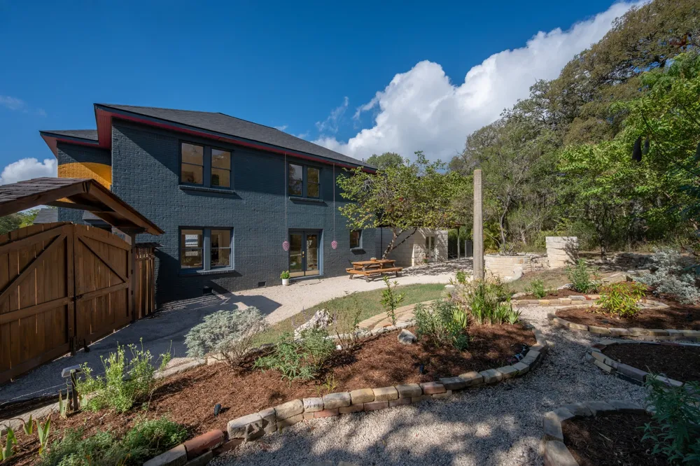 2300 Rae Dell Avenue Austin, TX 78704