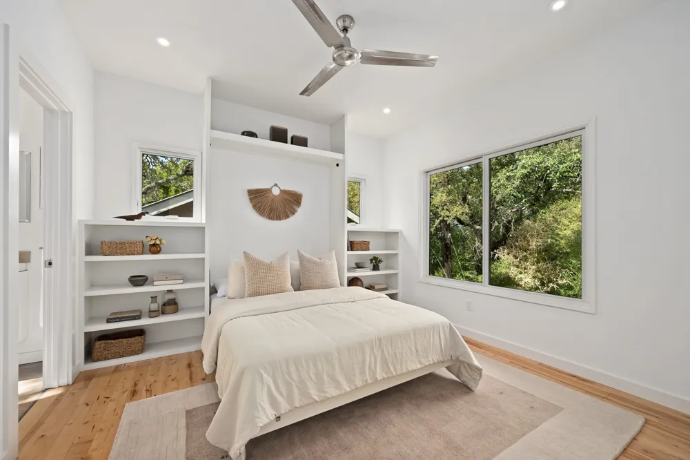 2300 Rae Dell Avenue Austin, TX 78704