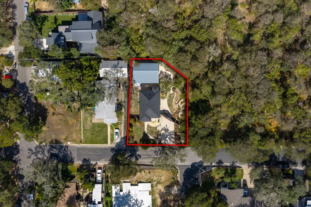 2300 Rae Dell Avenue Austin, TX 78704