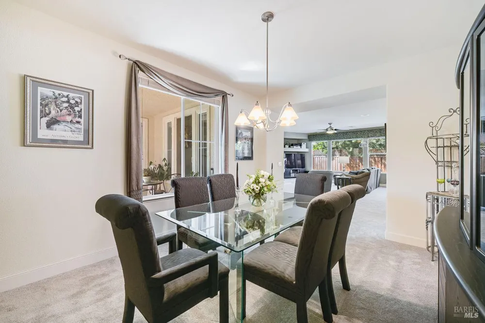 415 Decanter Circle Windsor, CA 95492