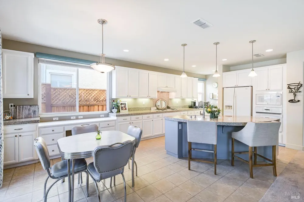 415 Decanter Circle Windsor, CA 95492