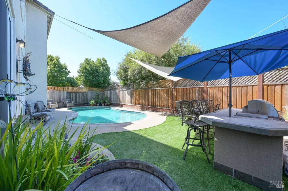 415 Decanter Circle Windsor, CA 95492