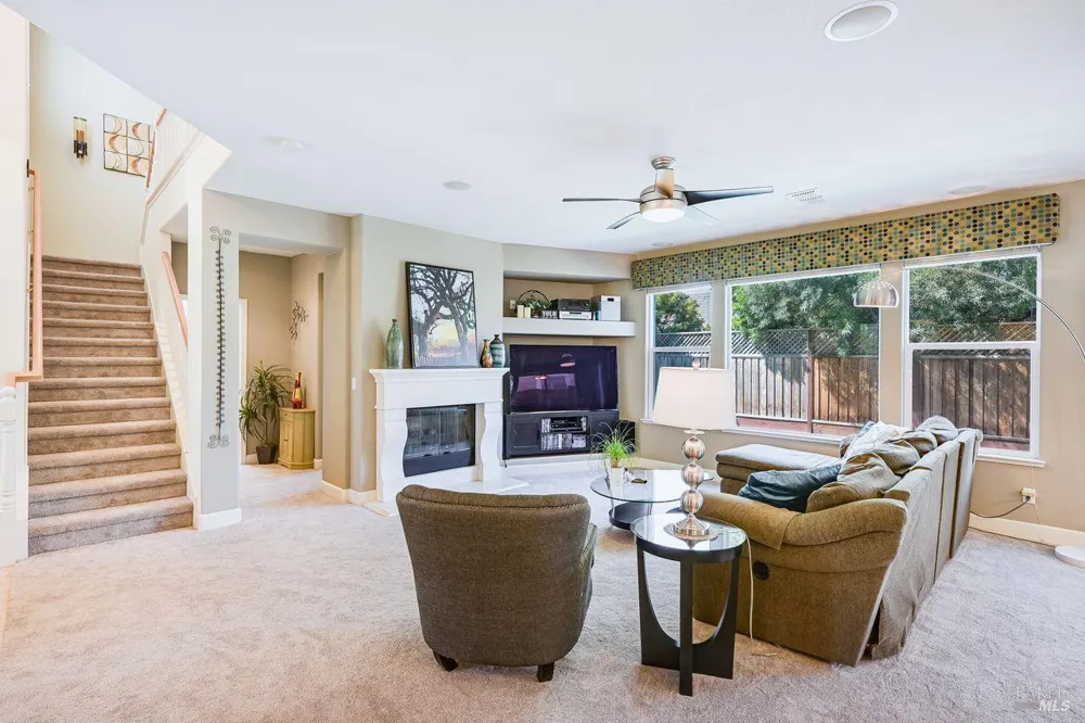 415 Decanter Circle Windsor, CA 95492