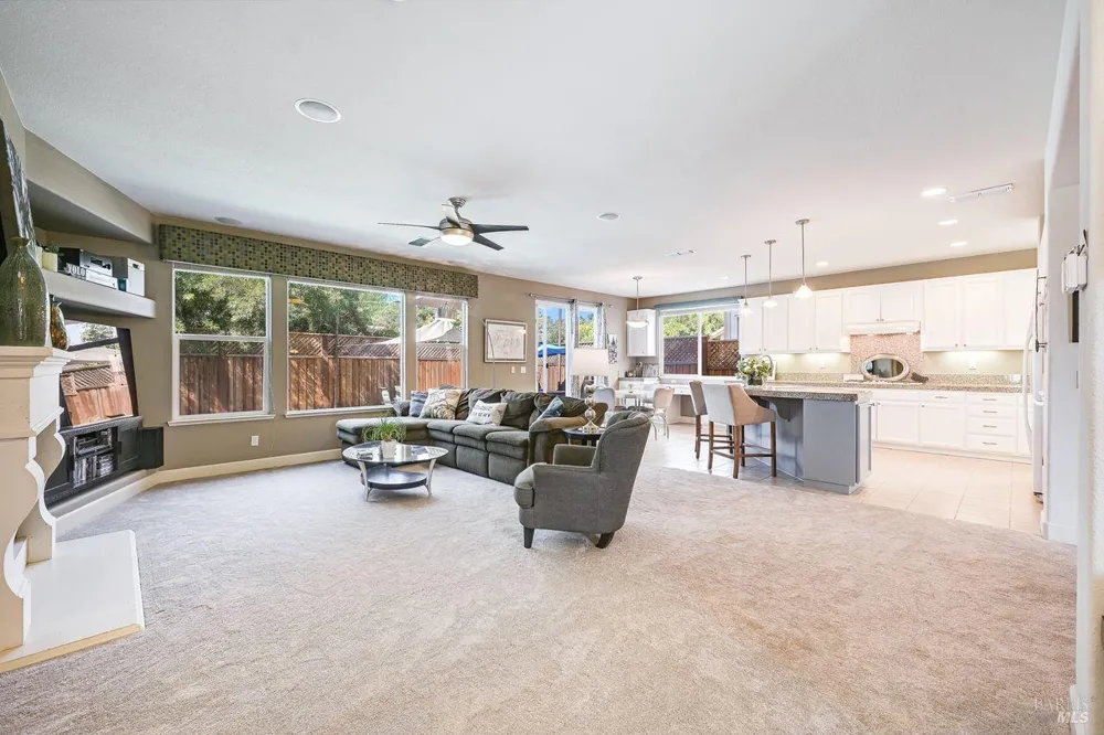 415 Decanter Circle Windsor, CA 95492
