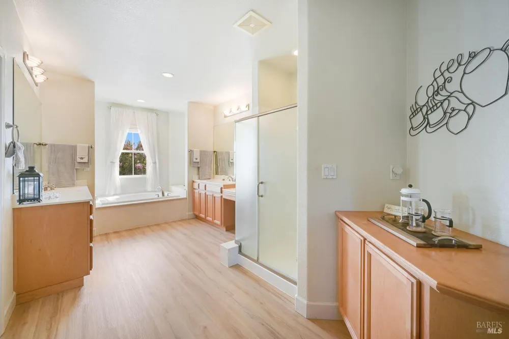 415 Decanter Circle Windsor, CA 95492