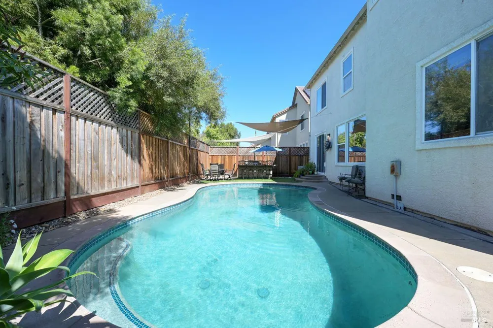 415 Decanter Circle Windsor, CA 95492