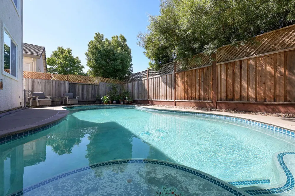 415 Decanter Circle Windsor, CA 95492