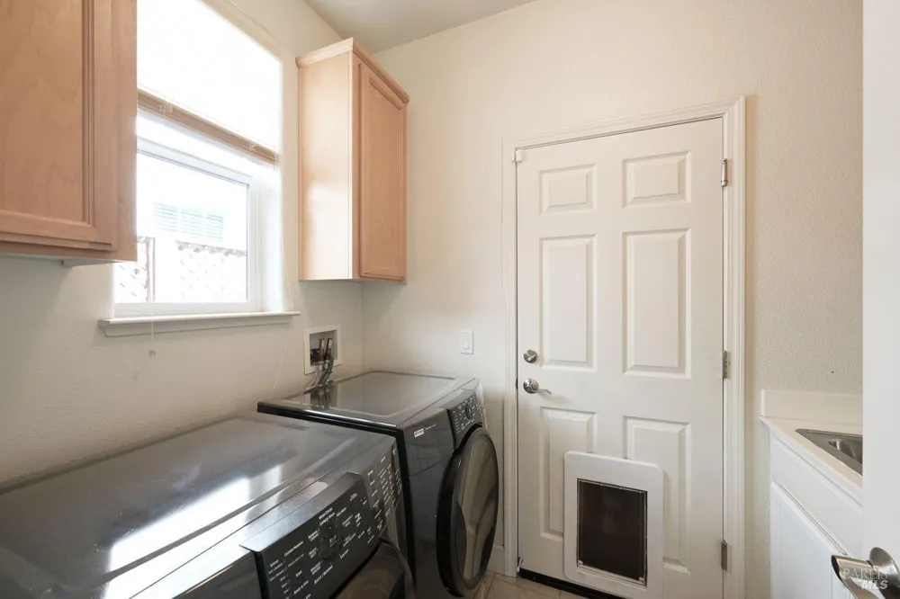 415 Decanter Circle Windsor, CA 95492