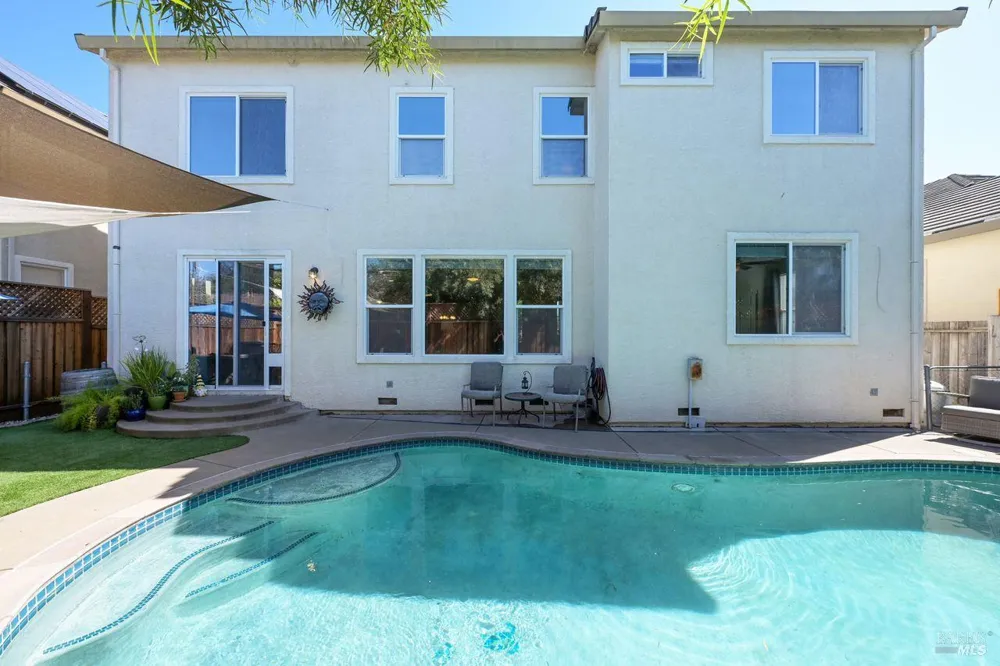 415 Decanter Circle Windsor, CA 95492