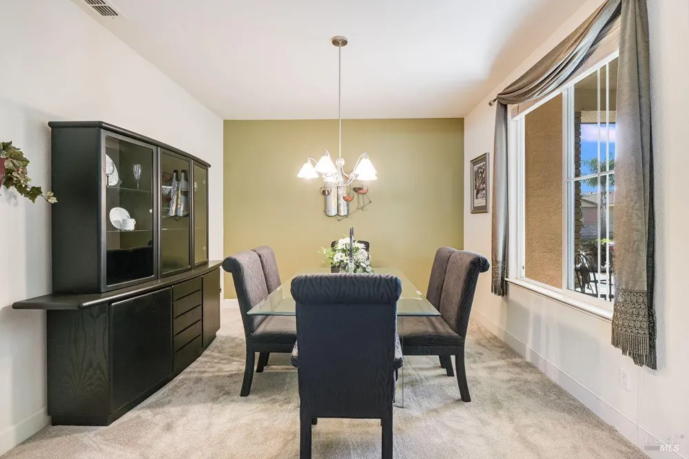 415 Decanter Circle Windsor, CA 95492