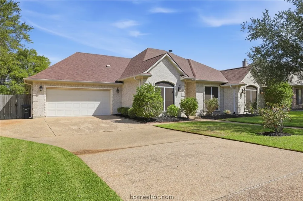 2151 Rockcliffe Loop College Station, TX 77845