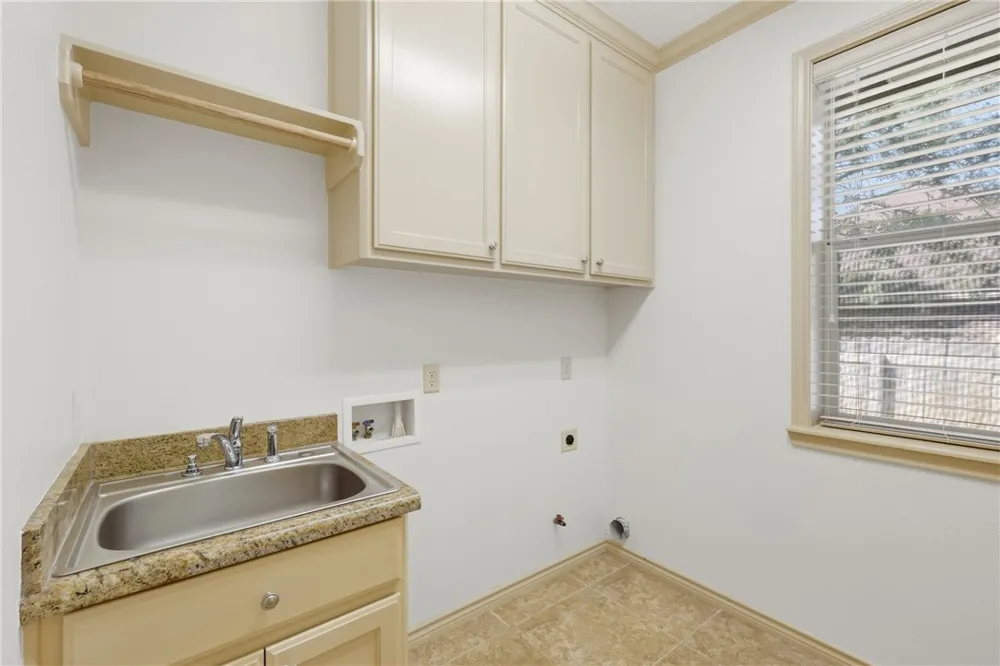 2151 Rockcliffe Loop College Station, TX 77845