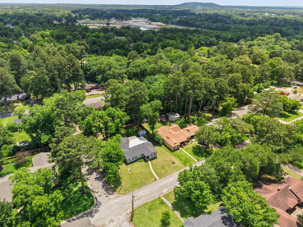 801 Park Gilmer, TX 75644