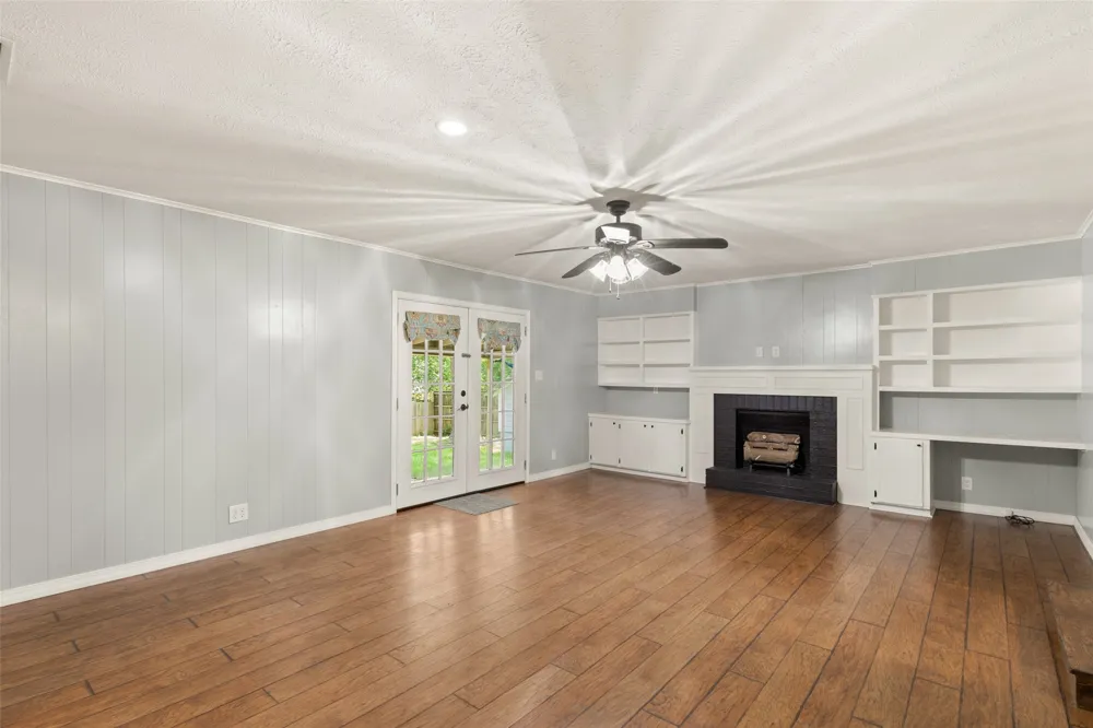 801 Park Gilmer, TX 75644