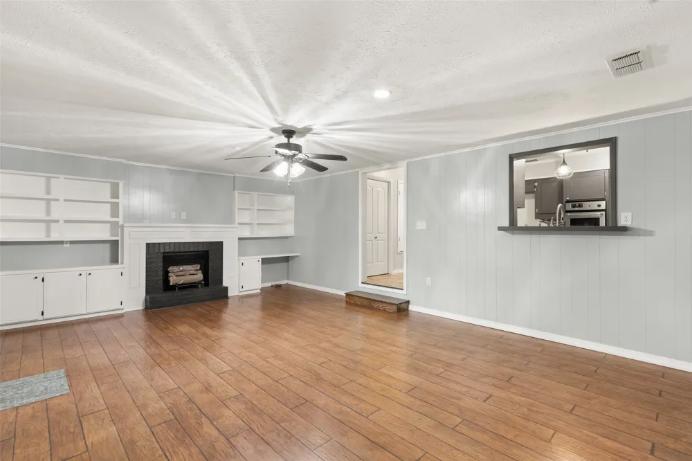 801 Park Gilmer, TX 75644