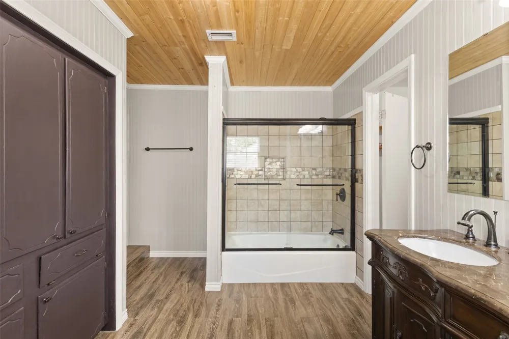 801 Park Gilmer, TX 75644