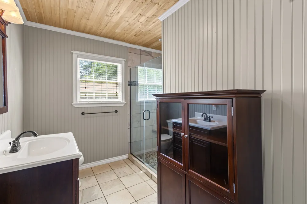 801 Park Gilmer, TX 75644