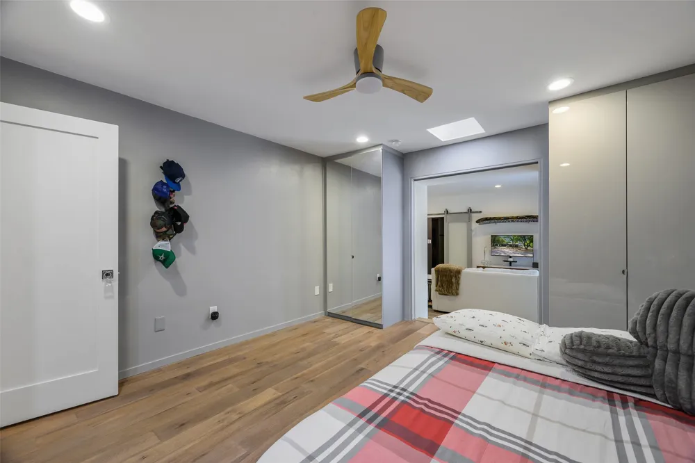 301 Lakeland Drive Highland Village, TX 75077