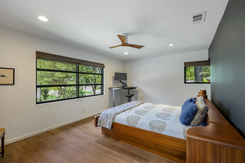 301 Lakeland Drive Highland Village, TX 75077