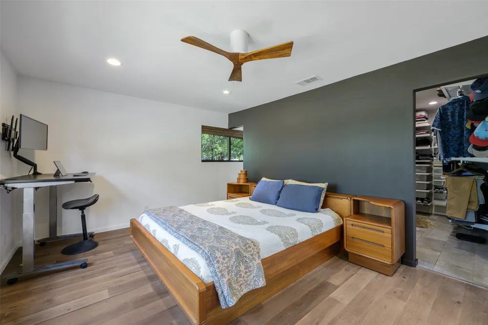 301 Lakeland Drive Highland Village, TX 75077