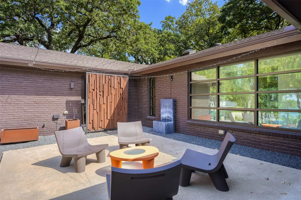 301 Lakeland Drive Highland Village, TX 75077