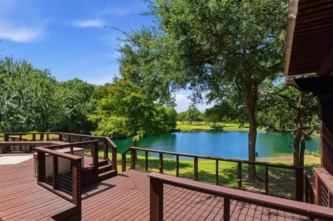 6 Highland Circle