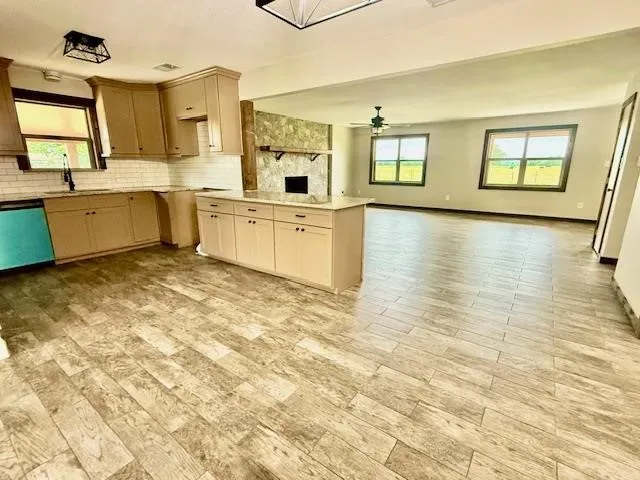 22184 Old River Road Trinidad, TX 75163