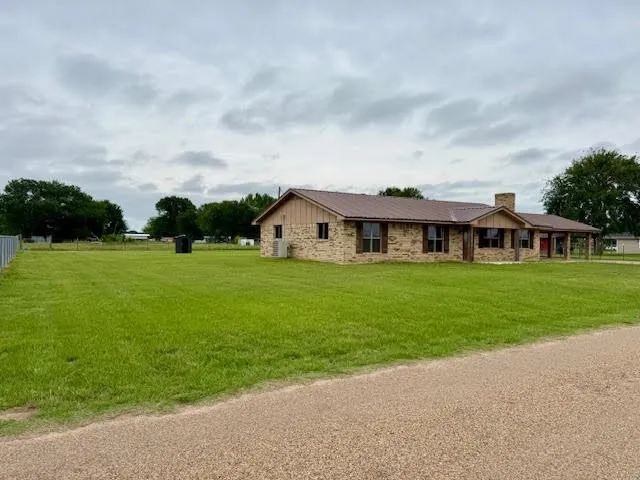 22184 Old River Road Trinidad, TX 75163