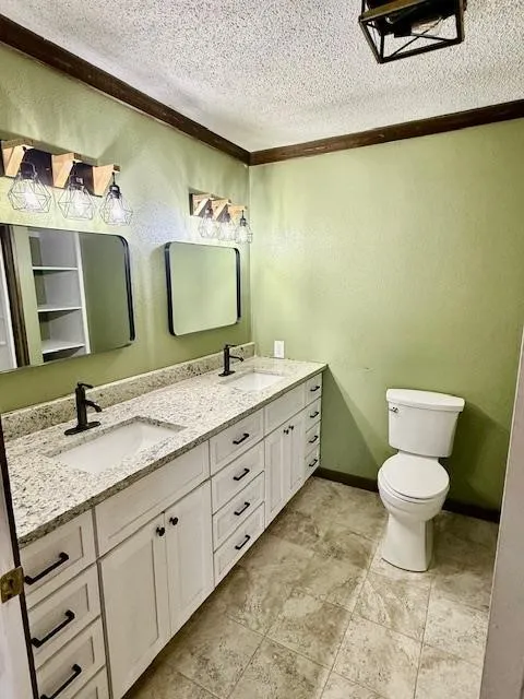 22184 Old River Road Trinidad, TX 75163