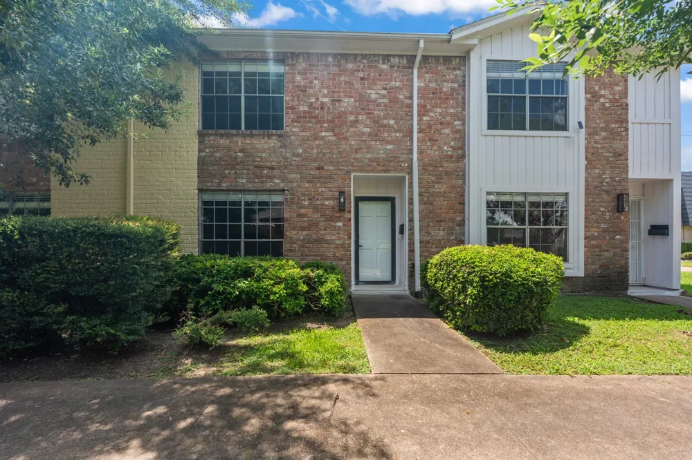 6713 Biggs Court Houston, TX 77061