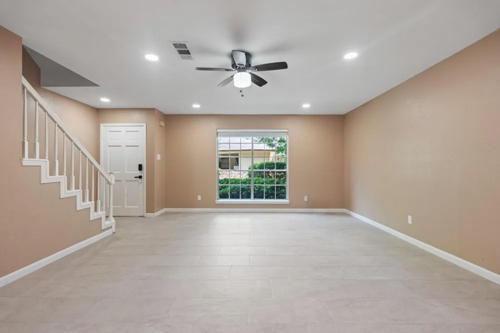 6713 Biggs Court Houston, TX 77061